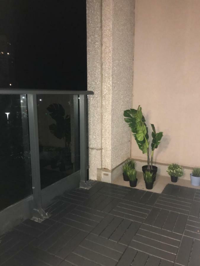Executive 1 Bedroom Condo Sleeps 2 Toronto Bagian luar foto