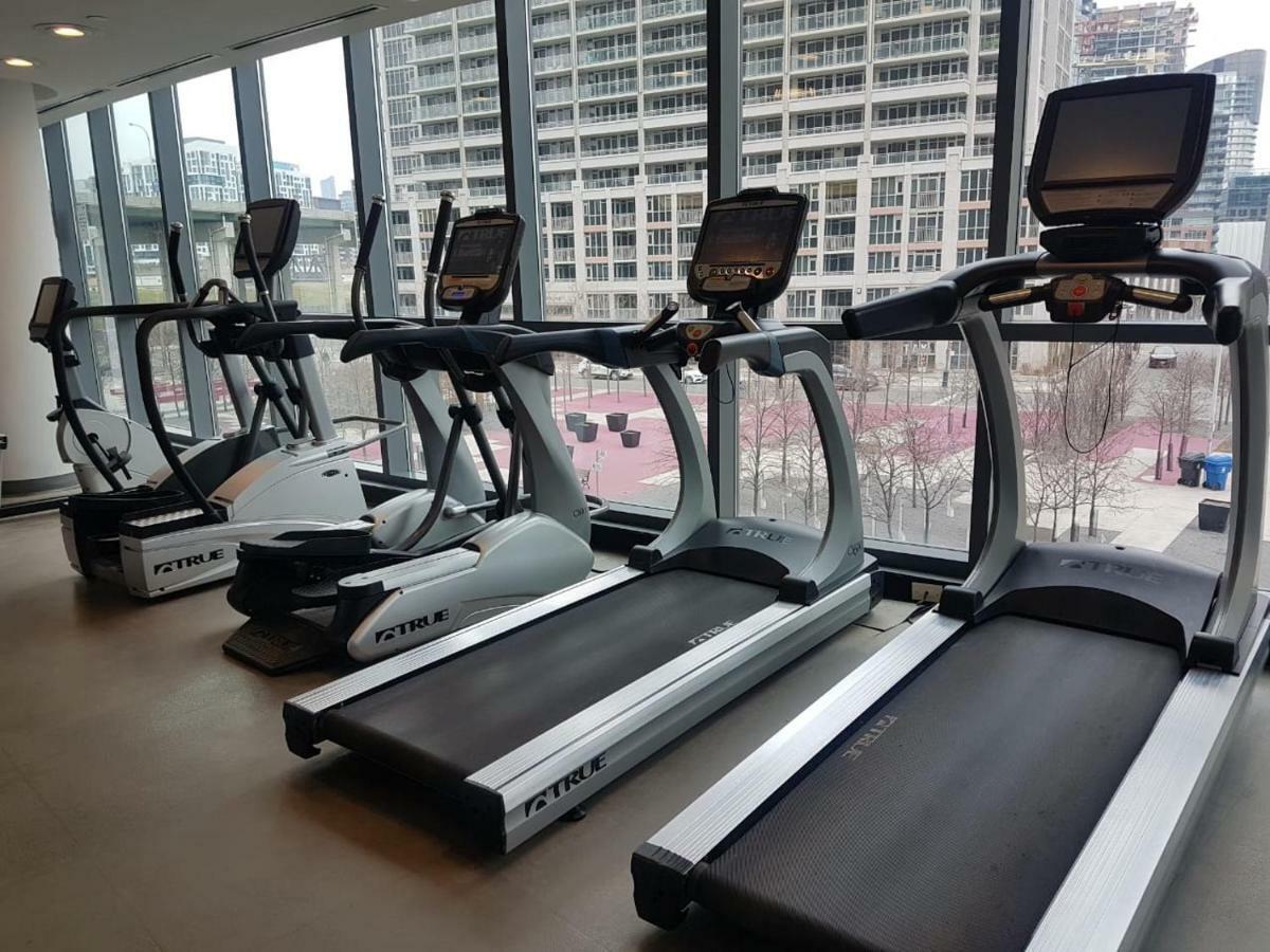 Executive 1 Bedroom Condo Sleeps 2 Toronto Bagian luar foto