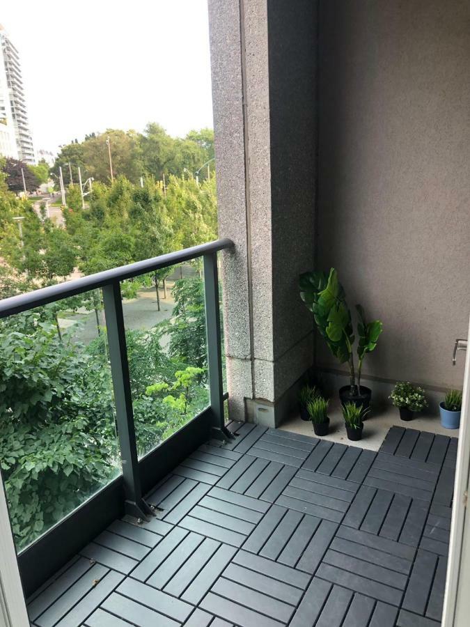 Executive 1 Bedroom Condo Sleeps 2 Toronto Bagian luar foto