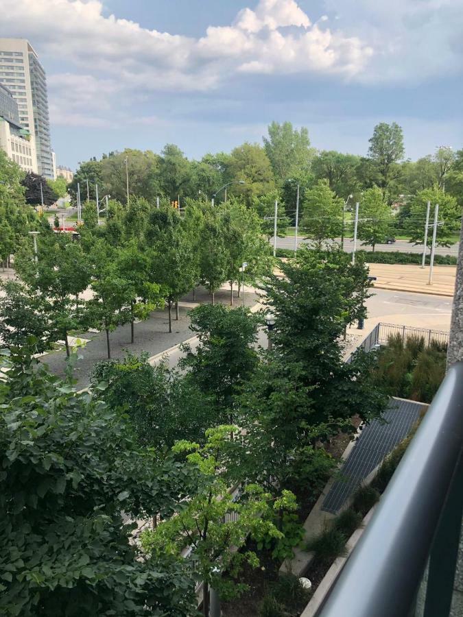 Executive 1 Bedroom Condo Sleeps 2 Toronto Bagian luar foto