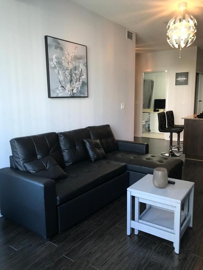 Executive 1 Bedroom Condo Sleeps 2 Toronto Bagian luar foto